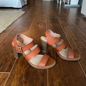 Old Navy Chunky Heel Strap Sandals Cognac 7.5
